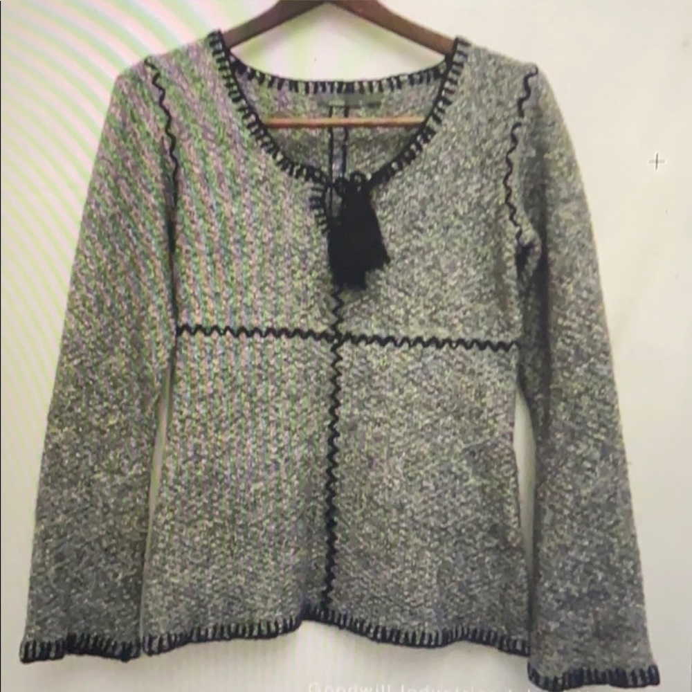 PRANA Tassel Grey Crew Stitching Shirt Sz S CUTE!